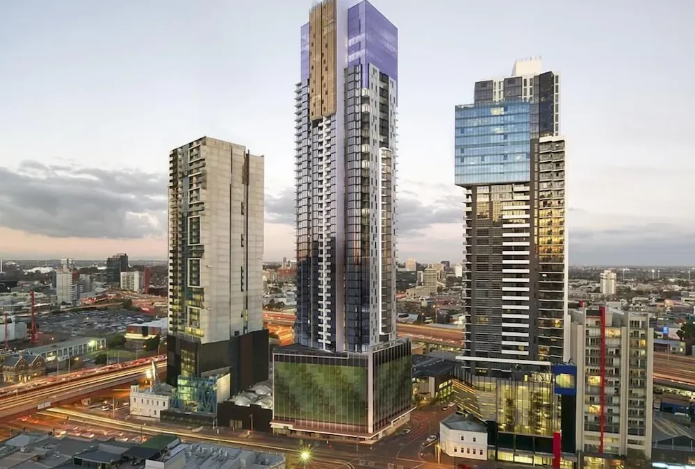PLATINUM TOWER APARTMENTS